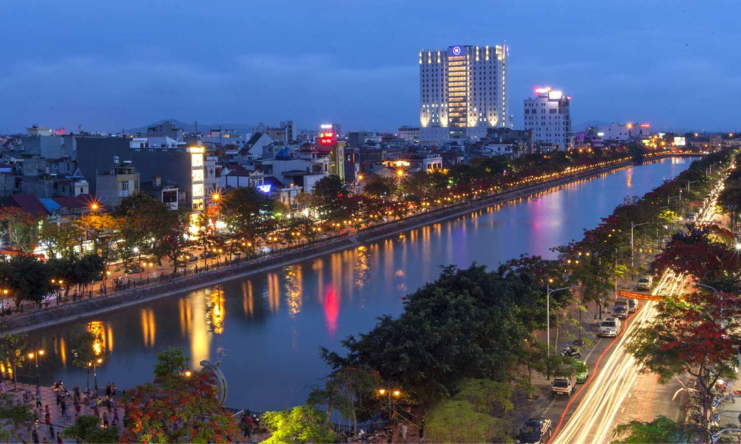 den-led-gan-ray-tai-hai-phong-voi-nhieu-phan-khuc-thi-truong-1