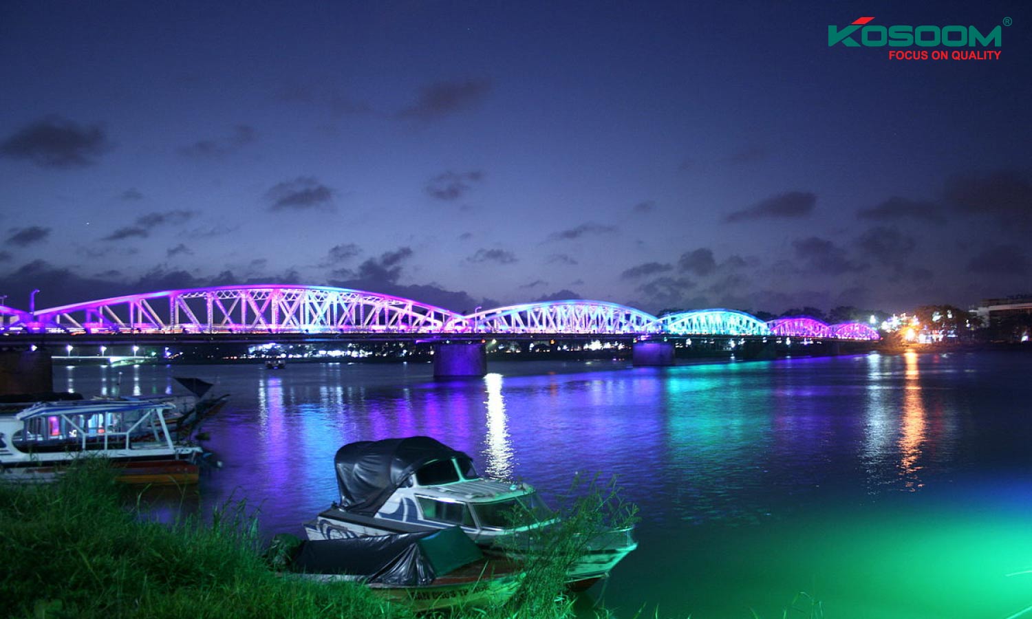 Lựa Chọn Đèn Ốp Trần Hoa Mẫu Đơn Ở Huế 3 lua-chon-den-op-tran-hoa-mau-don-o-hue-1