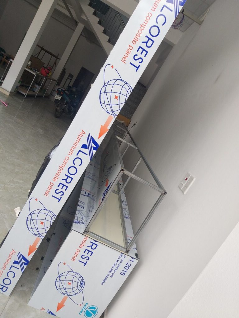 Tác phẩm nghệ thuật của những "nghệ sĩ" tại Kosoom LED 9 Tác phẩm nghệ thuật của những "nghệ sĩ" tại Kosoom LED 9