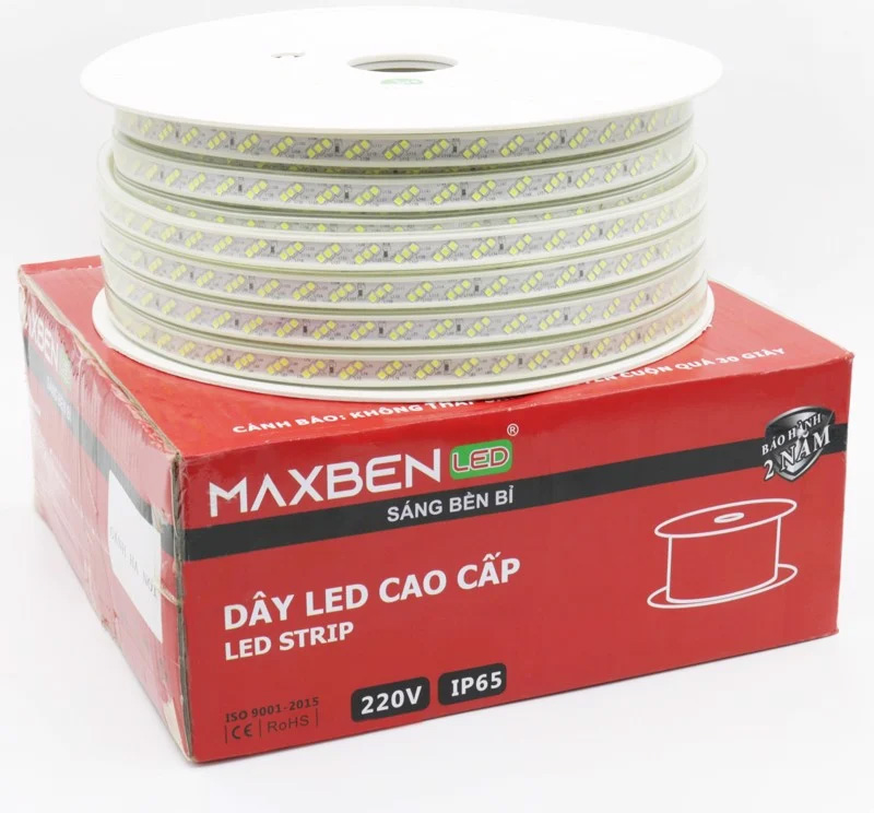 Mẫu đèn Led dây dán 220V 3 hàng bóng Led 2835 8W/m Maxben